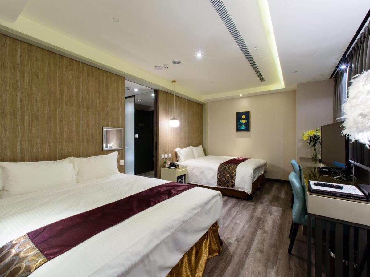 Stay Hotel - Taichung Zhongqing Exteriör bild