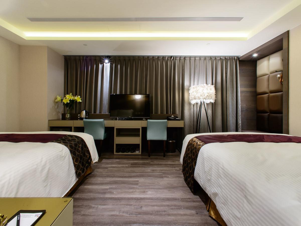 Stay Hotel - Taichung Zhongqing Exteriör bild