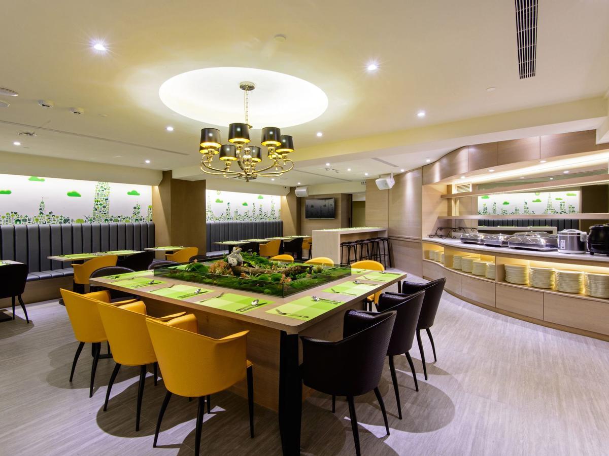 Stay Hotel - Taichung Zhongqing Exteriör bild