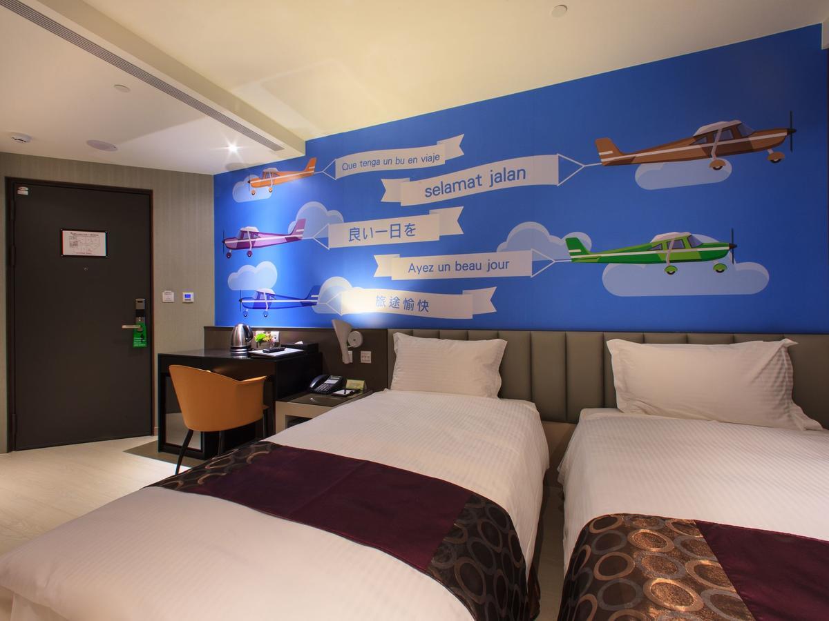 Stay Hotel - Taichung Zhongqing Exteriör bild