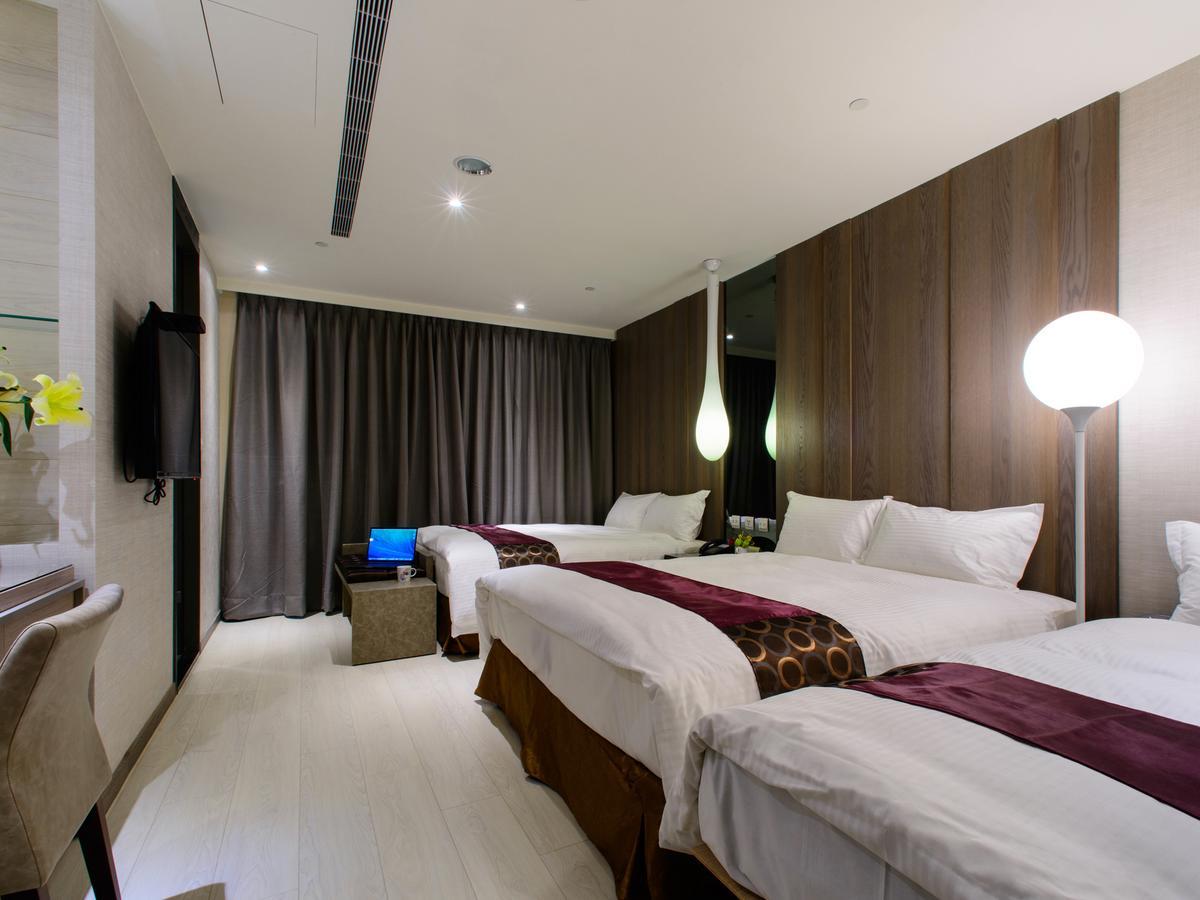 Stay Hotel - Taichung Zhongqing Exteriör bild